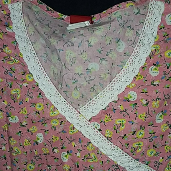 Scrub top - Picture 2 of 2